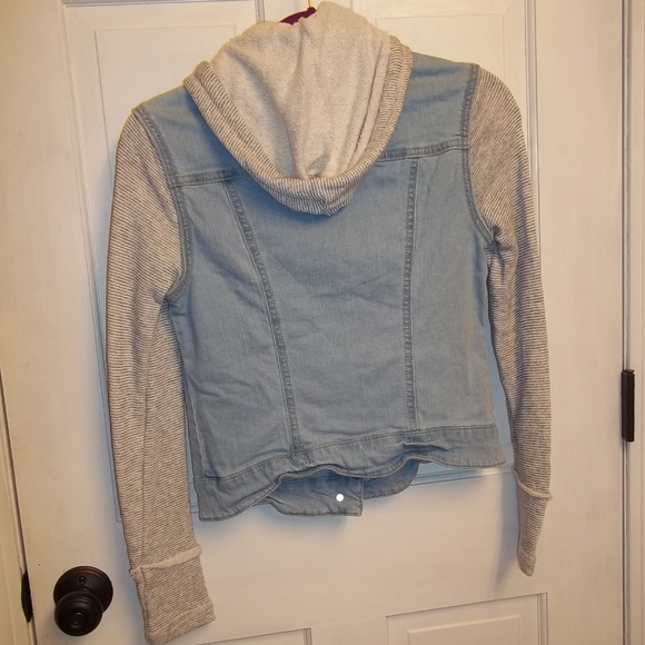 Mossimo Hooded Jean Jacket Size Small - Picture 3 of 8